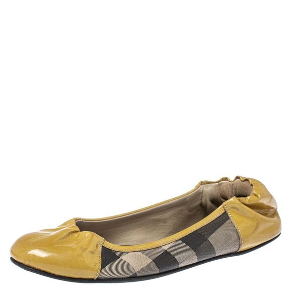 Burberry Beige Patent Leather And Nova Check Canvas Scrunch Ballet Flats Size 37 - Picture 1 of 4